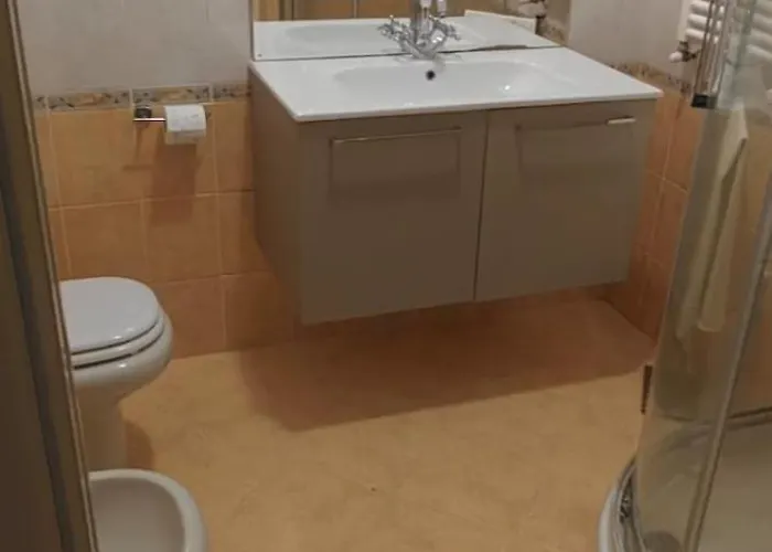 Maria Luminoso E Accogliente *